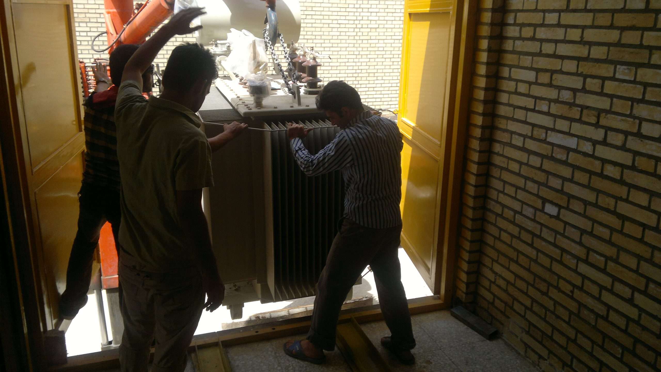 دانلود فیلم قیمت اجرت نصب خرید فروش ترانس برق ترانسفورماتور کارکرده 25 50 100 200 315 400 630 800 1000 1250 1600 2000 2500 کاوا کیلووات آمپر